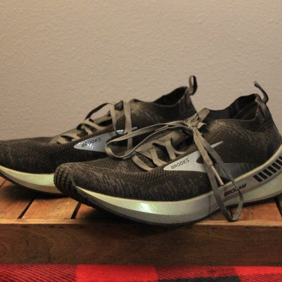 Brooks Running Shoes - Picture 1 of 5